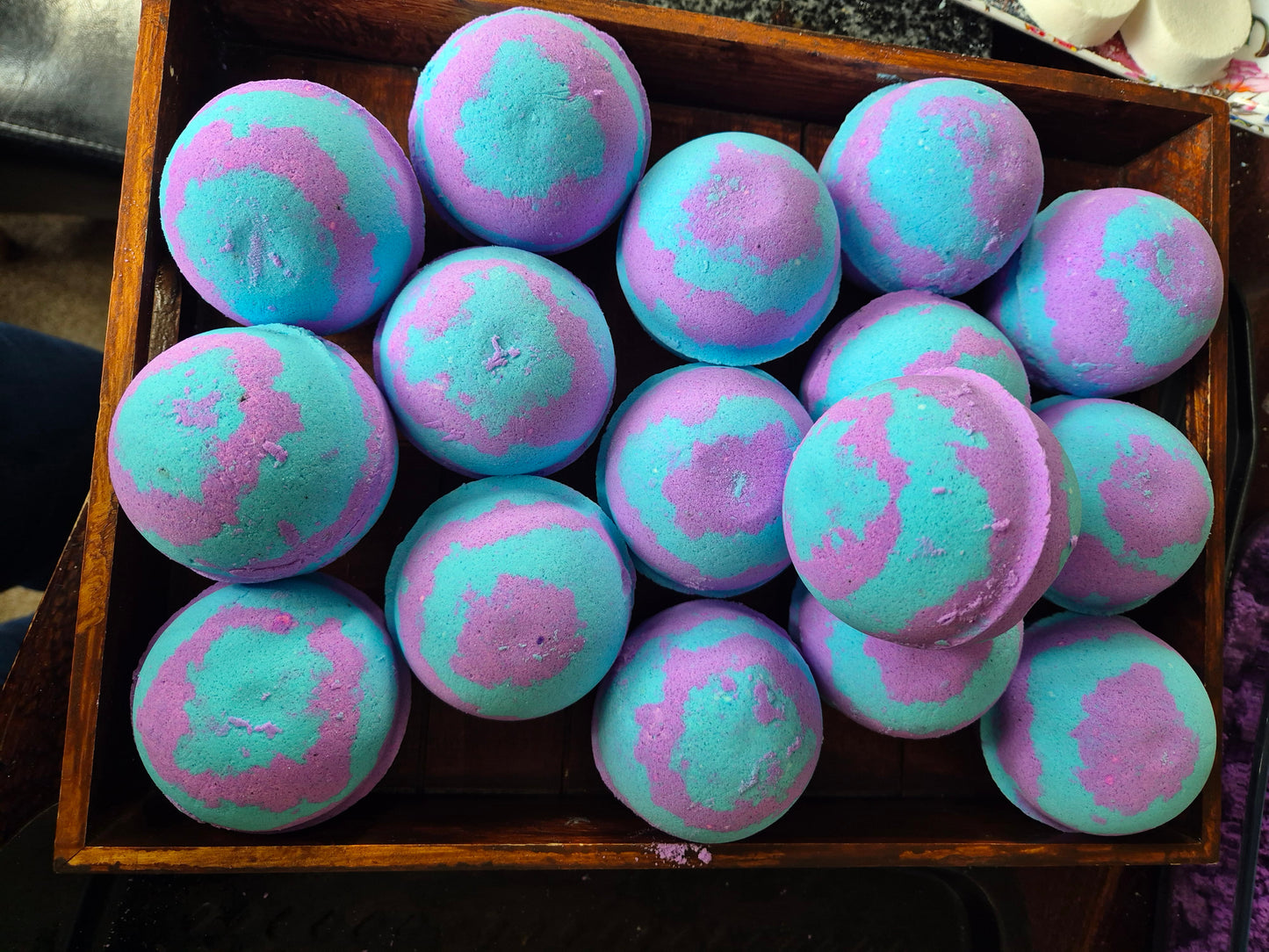 Flashing Light Bath Bomb
