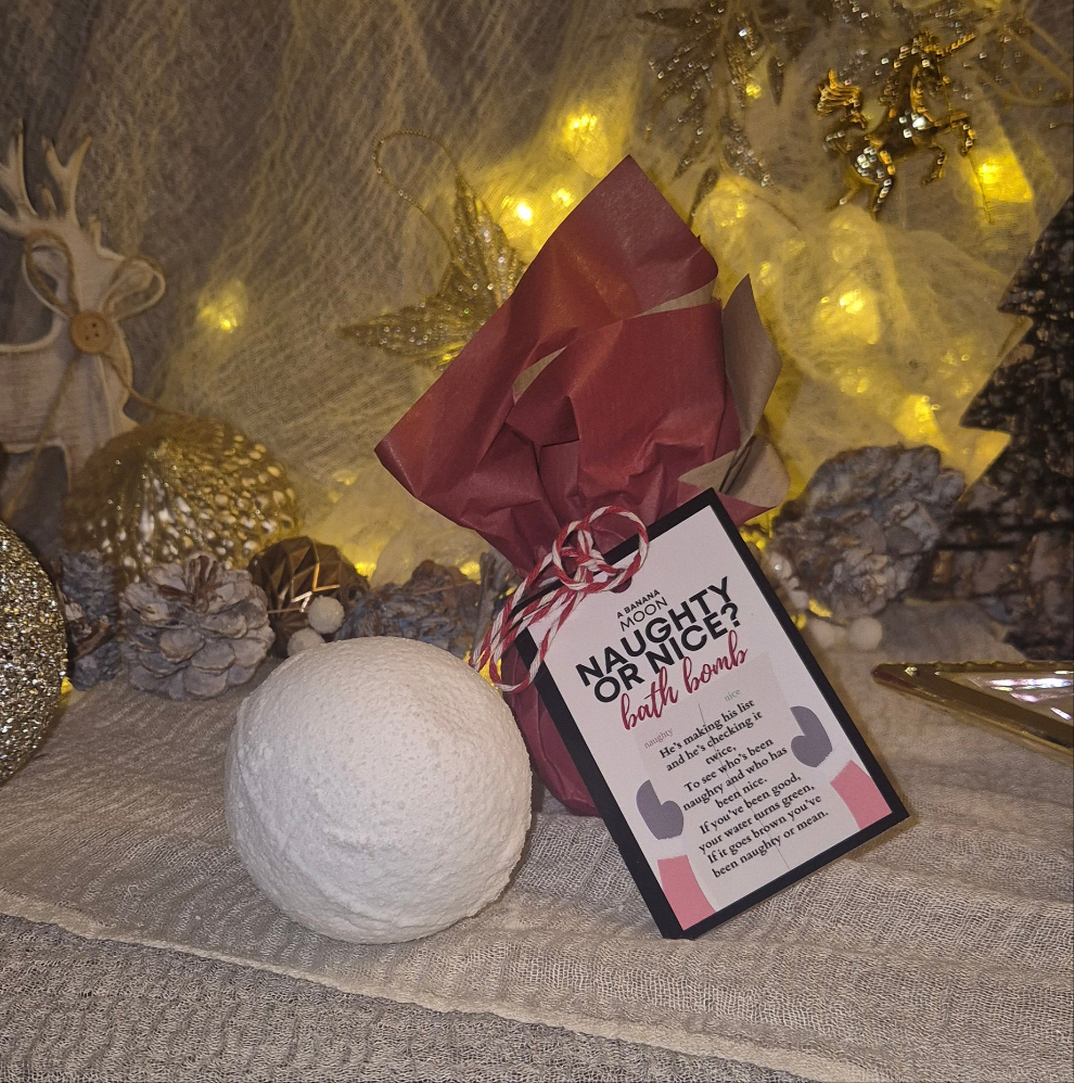 Santa's List Bath Bomb